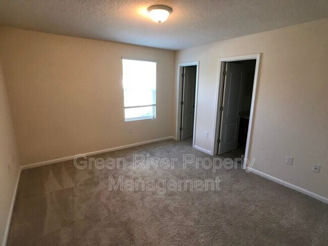 Building Photo - 617 Servia Dr