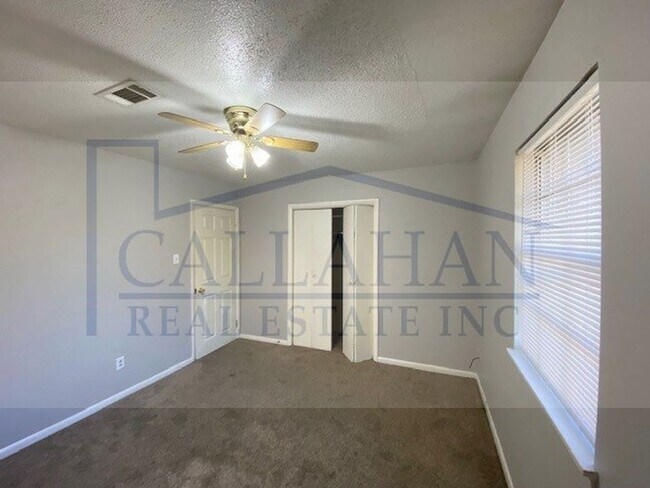 Building Photo - 8211 Woodview Dr N