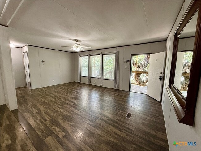 Building Photo - 167 Deer Ln