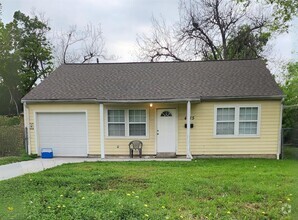 Building Photo - 4415 Groton Dr
