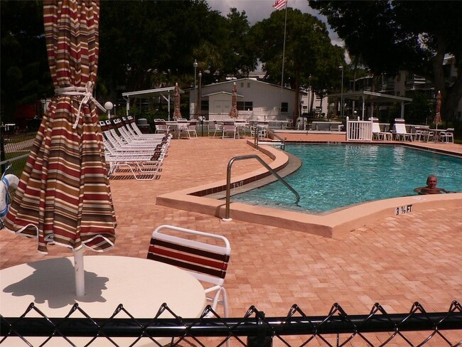 Building Photo - 1807 Restful Dr