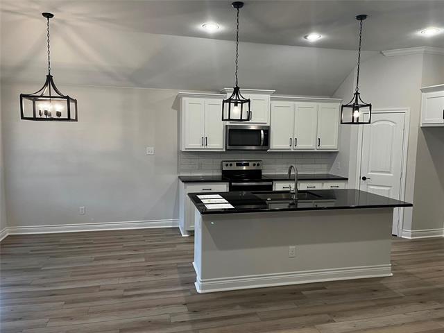 Building Photo - 903 Hardaway Ln