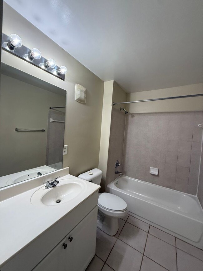 Building Photo - 06-101 KSK (Schutte)