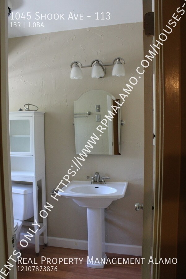 Building Photo - 1045 Shook Ave