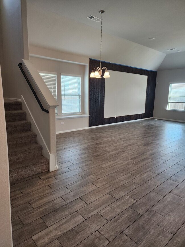 Building Photo - Stunning 4-Bedroom Home in Crowley