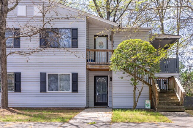 Building Photo - $200 Off First Month Updated 2BR Ground Level Condo Minutes for I77 in Rock Hill!