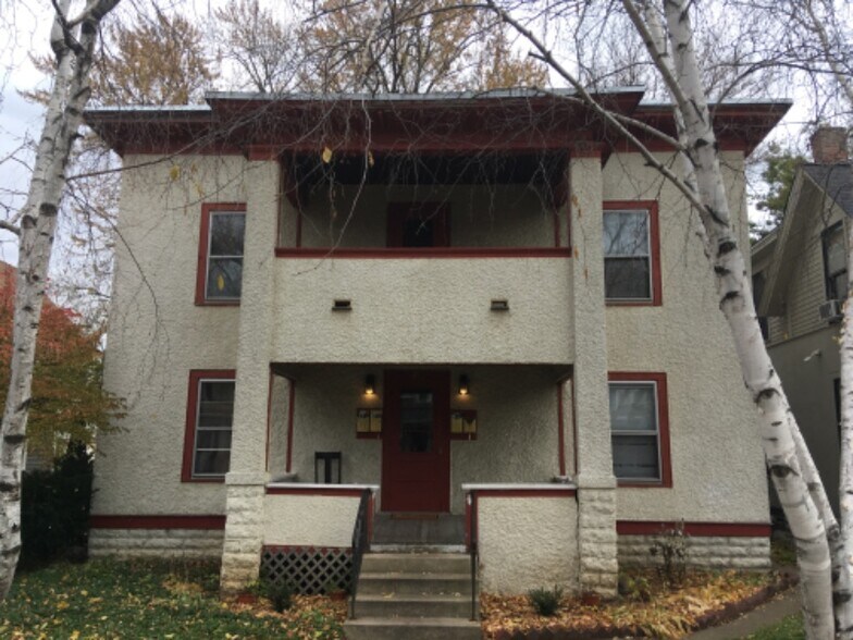 Building Photo - 3237 Grand Ave S