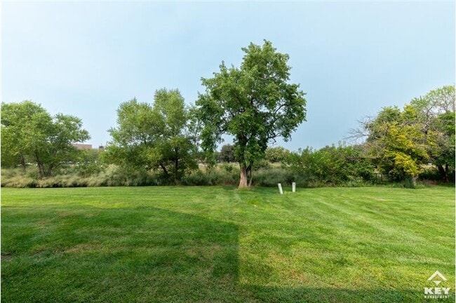 Building Photo - 555 N Bristol Ct