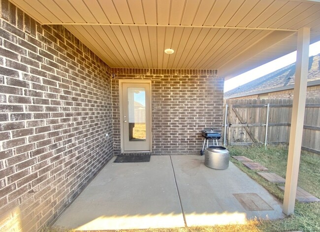 Building Photo - Great 3/2/2 in Frenship