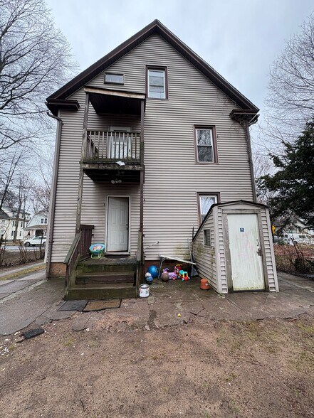 Building Photo - 108 Shepard St