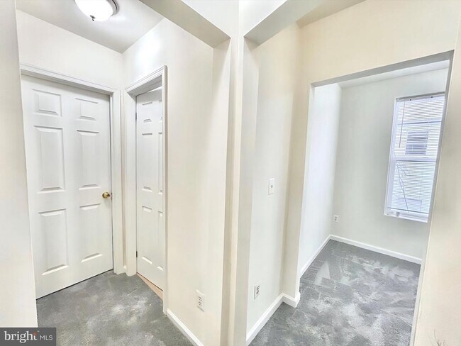 Building Photo - 2000 McHenry St