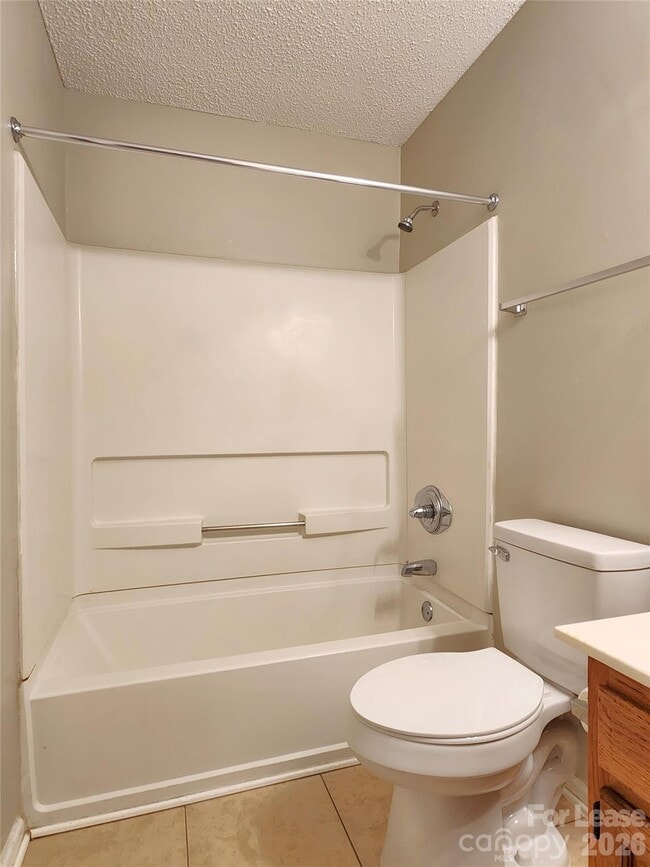 Building Photo - 268 Southcircle Dr NW