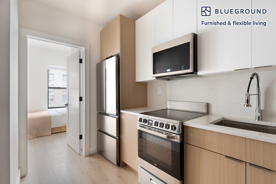 Building Photo - 940 1st Ave