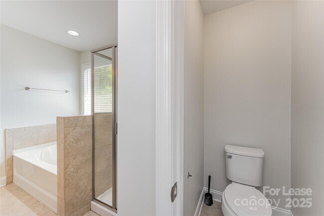 Building Photo - 139 Brackenbury Ln