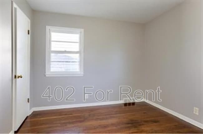 Building Photo - 5120 N 48th St
