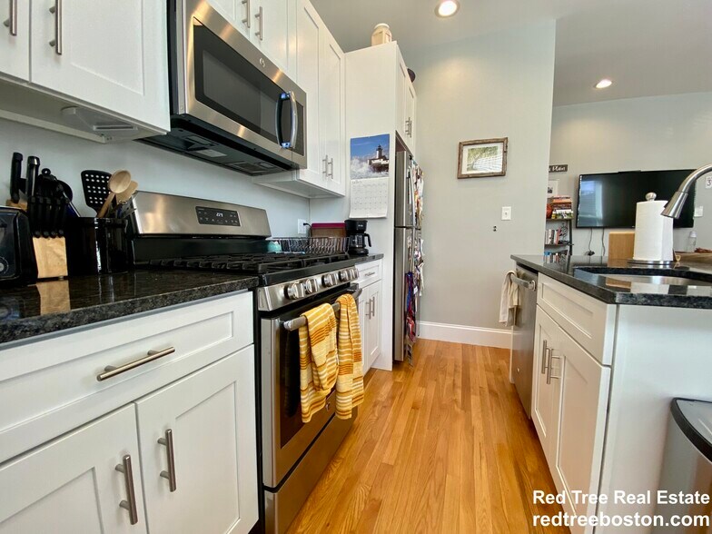 Building Photo - 407 S Huntington Ave