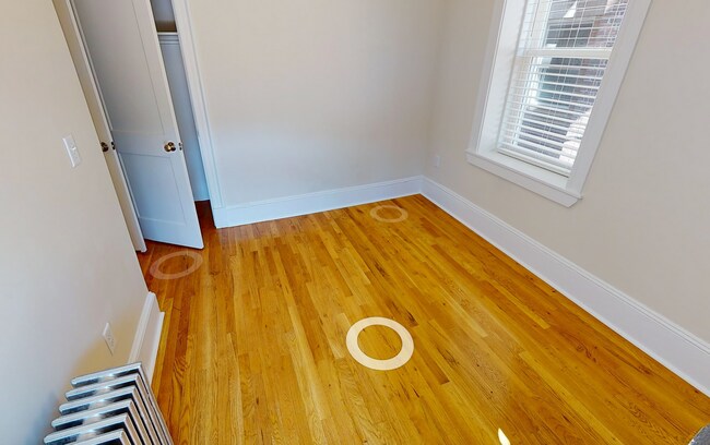 Building Photo - 9/1 No Fee! Spilt-style 3BR on Beacon St near Wash Sq/Coolidge