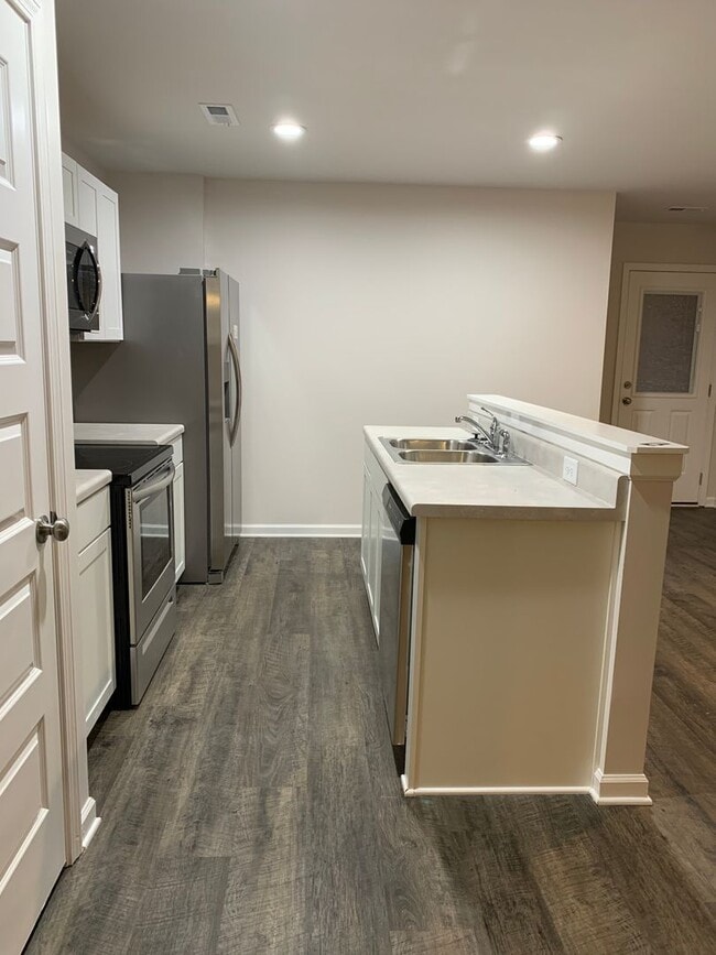 Building Photo - Pre-Leasing Now — Stunning 3-Bedroom, 2-Bath Home in Kilpatrick Landing