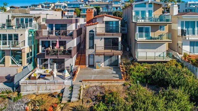 Building Photo - 925 Quivera St