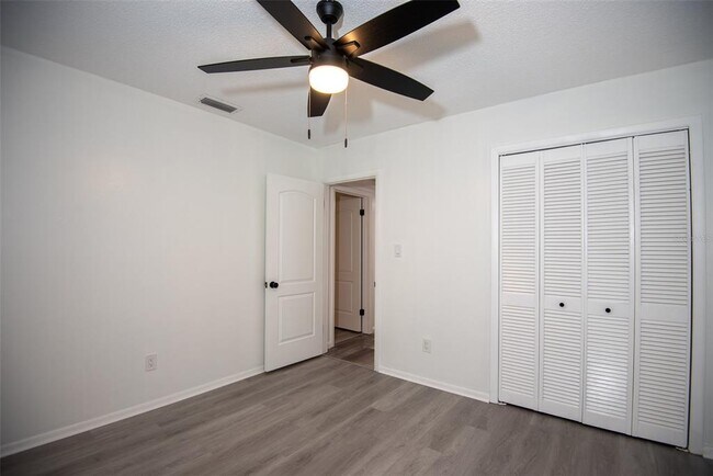 Building Photo - 6440 Greylynne St
