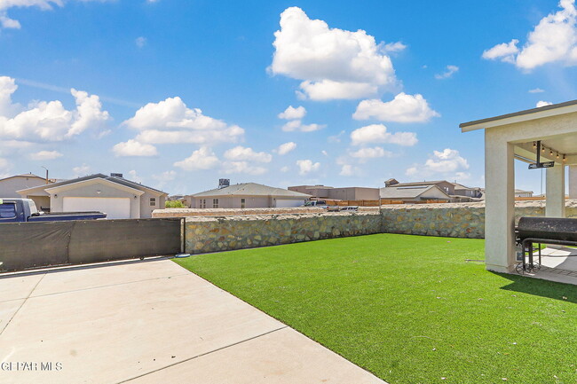 Building Photo - 2832 Mike Price Dr