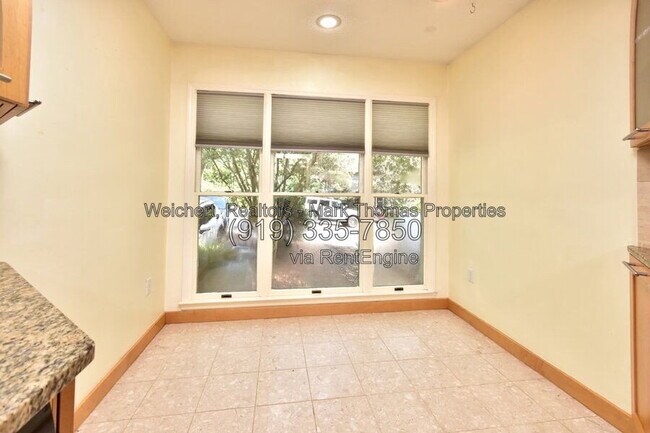 Building Photo - 102 Mallard Ct
