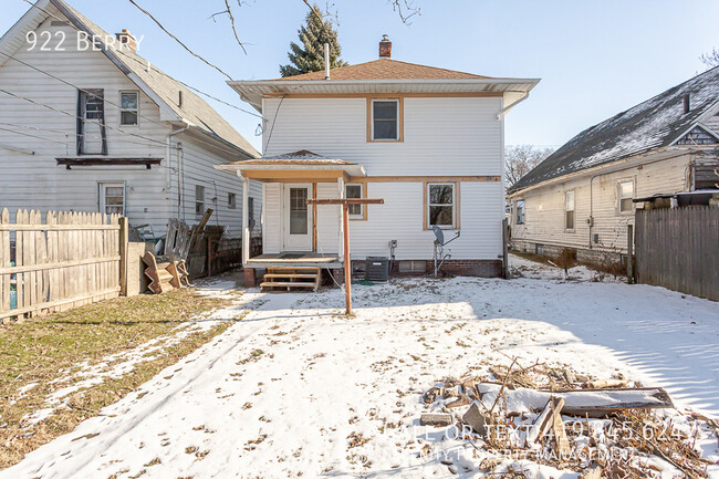 Building Photo - Snuggle up in this Charming Three Bedroom ...