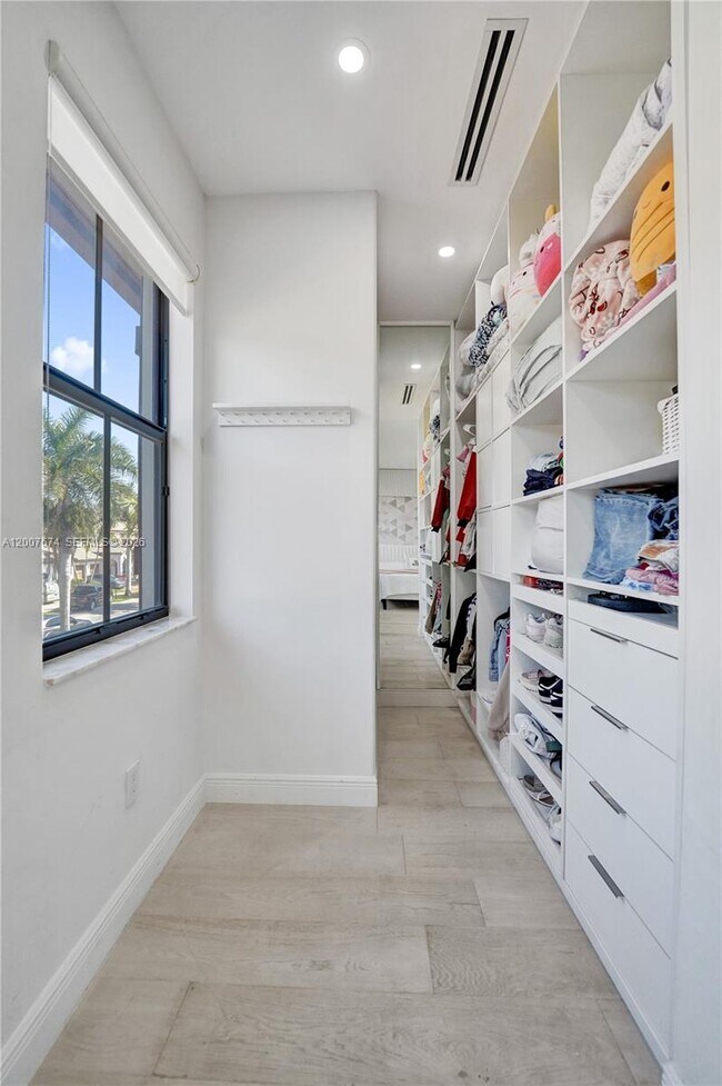 Building Photo - 2740 NW 83rd Terrace