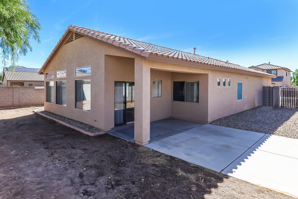 Building Photo - 13426 W Crocus Dr