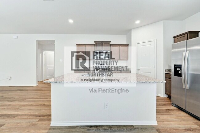 Building Photo - 848 Good Cheer Ln