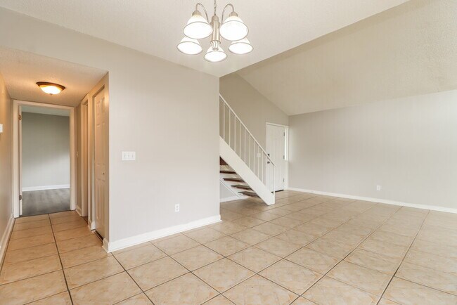 Building Photo - 10375 Chadbourne Dr