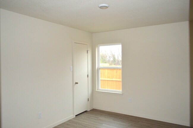 Building Photo - 5709 Rustler Dr