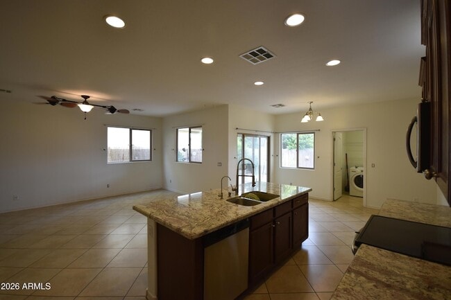 Building Photo - 7117 N 73rd Dr