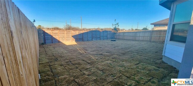 Building Photo - 1231 Meyers Mdw