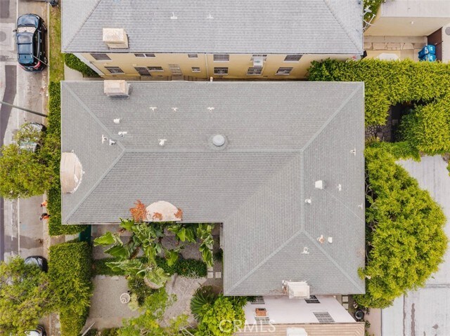 Building Photo - 5962 S San Vicente Blvd