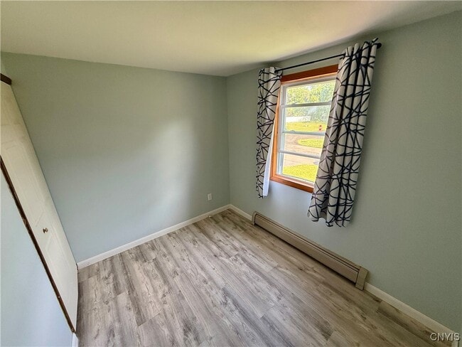 Building Photo - 8339 Zenith Dr