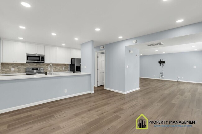 Building Photo - Inviting 3-Bedroom, 2-Bathroom Residence w...