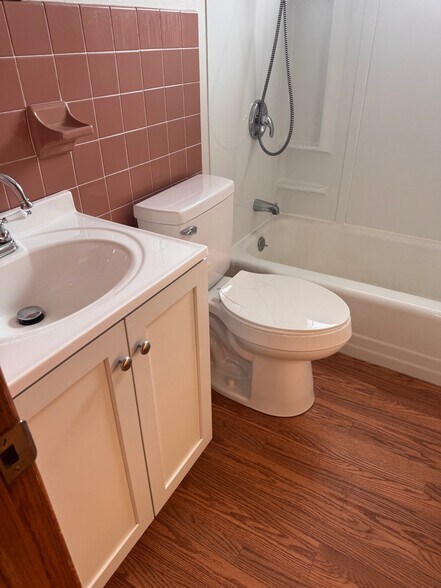 Building Photo - 1196 Knox Ave