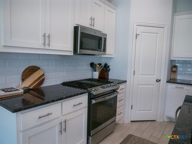 Building Photo - 292 Eagle Ford Dr