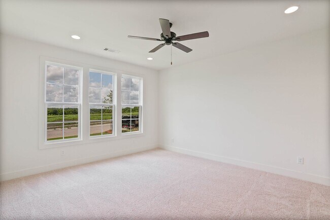 Building Photo - Designer Home zoned for Pike Road Schools!