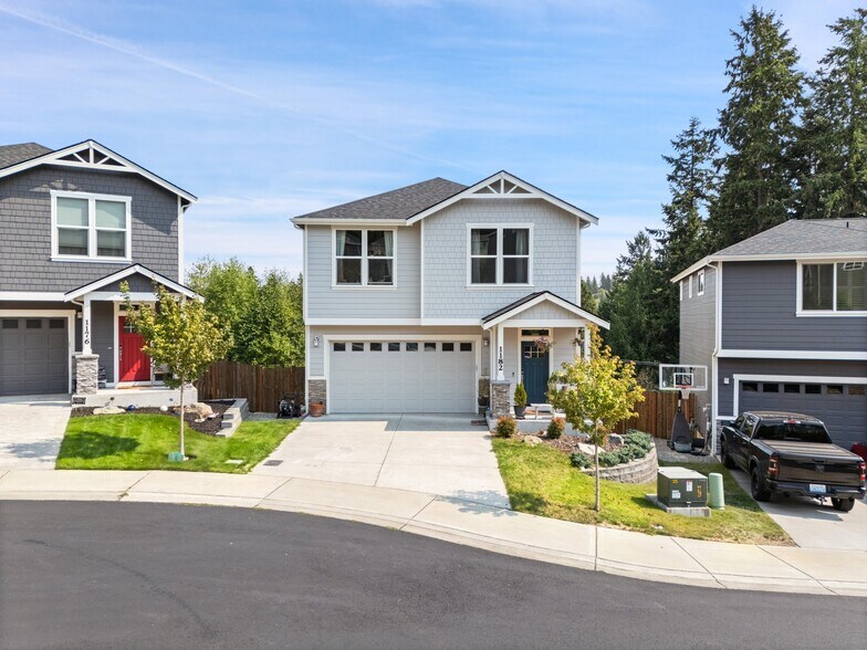 Building Photo - 1182 NE Sockeye Ct