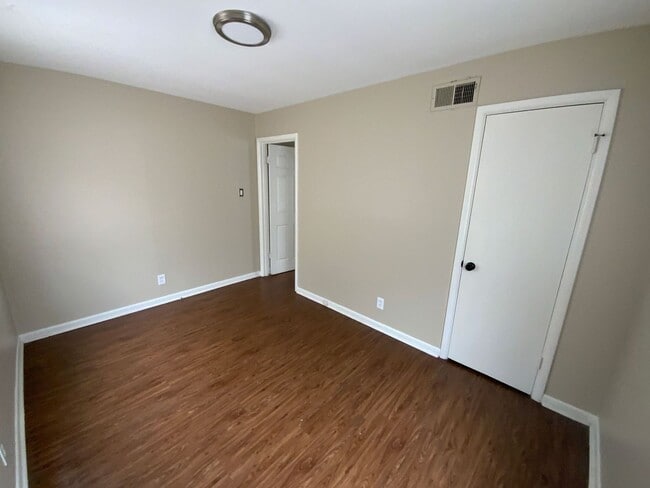 Building Photo - 9115 Merrivale Dr