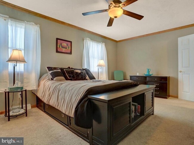 Building Photo - 16 Colonial Dr