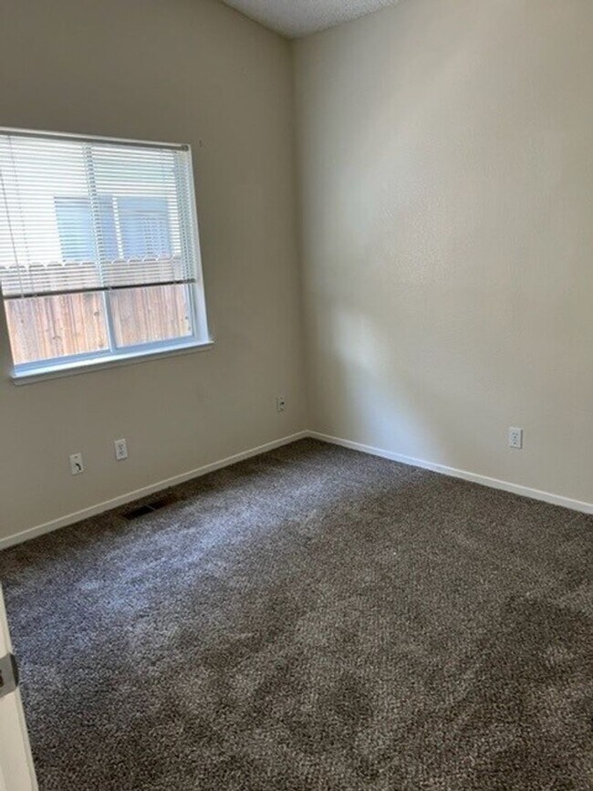 Building Photo - 7635 Devonshire Ln