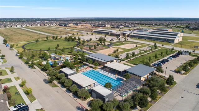 Building Photo - 1412 Green Leaf Dr