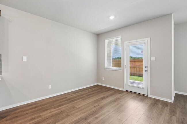 Building Photo - 4215 Pne Spgs Ct