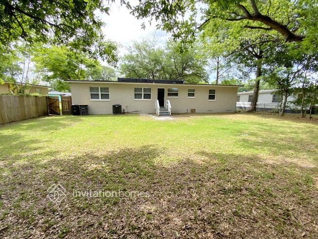 Building Photo - 4425 Anvers Blvd