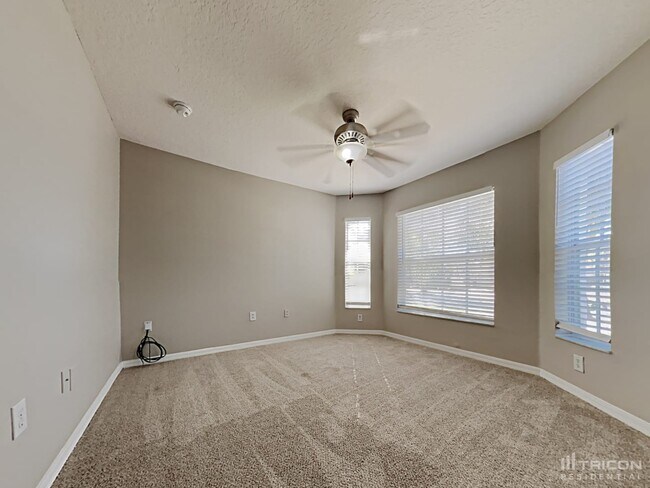 Building Photo - 10041 Creek Bluff Dr