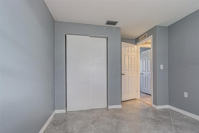 Building Photo - 1529 Larkin Rd