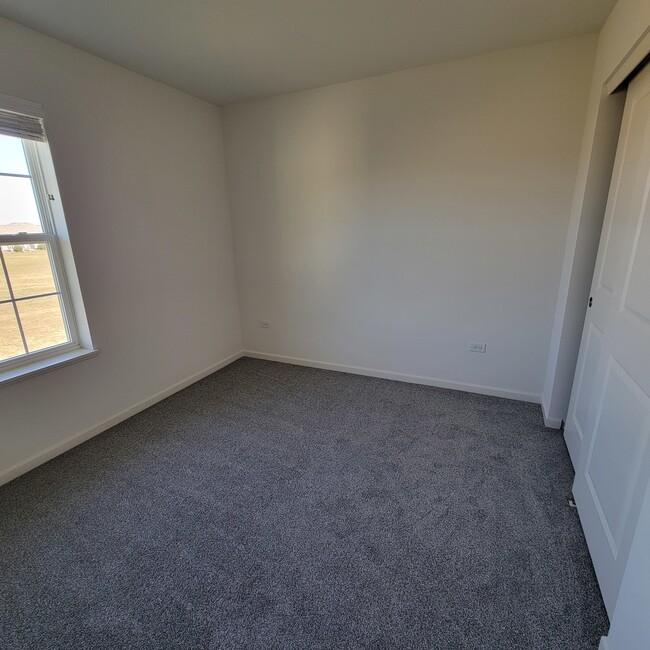 Building Photo - 15155 Quincy Cir